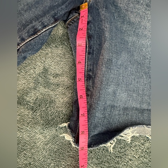 AE Airflex+ Denim Short  Size 32 - Picture 9 of 10